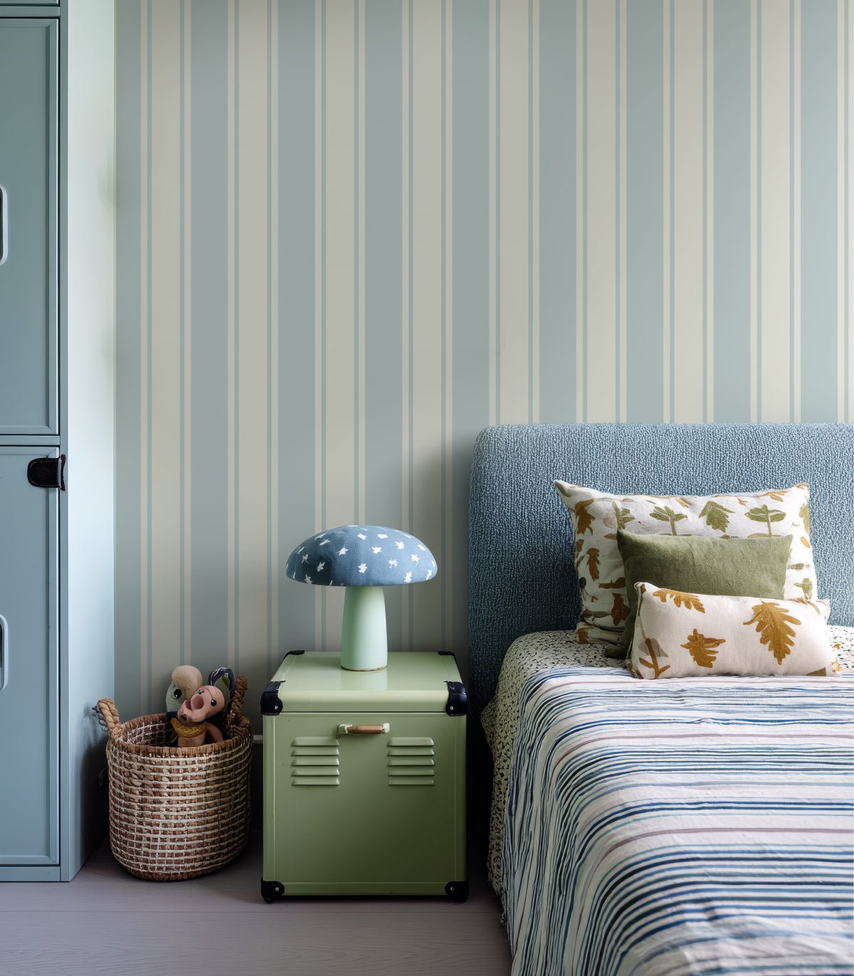 Tapeta Gentle Stripe Sky Blue
