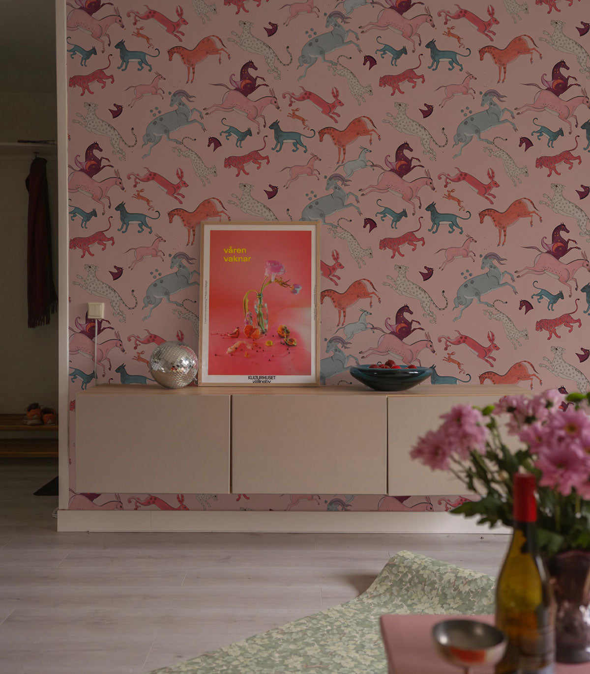 Tapeta Oriental Animals Light Pink